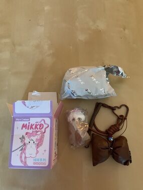 ** BLIND BOX ** *AUTHENTIC* MIKKO POM-POM HANGING CHAIN SERIES Confirmed Panda